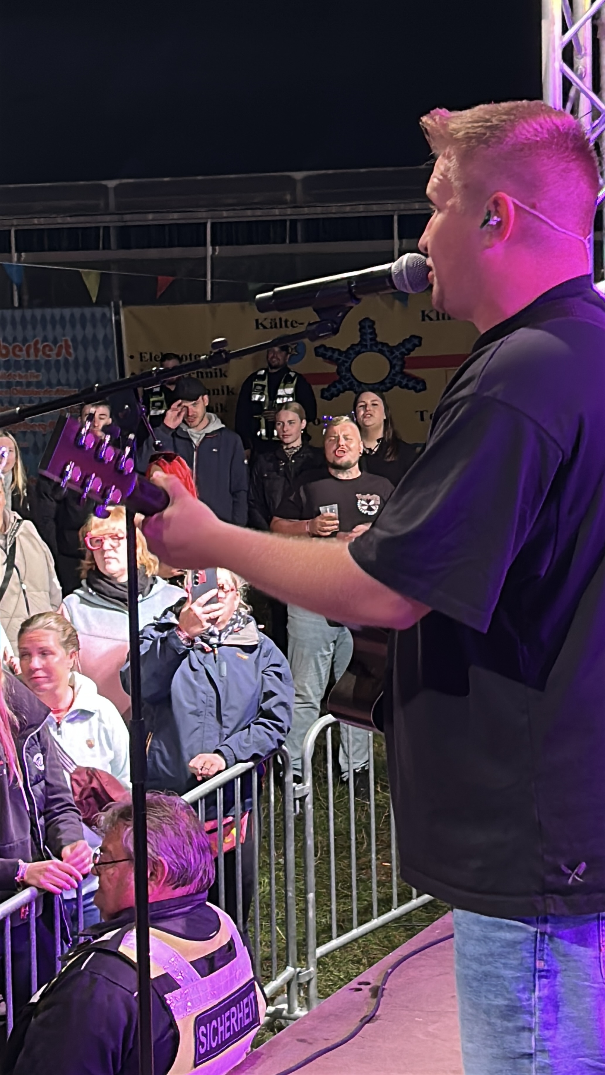 Schürze beim Brenkenhagen Open Air