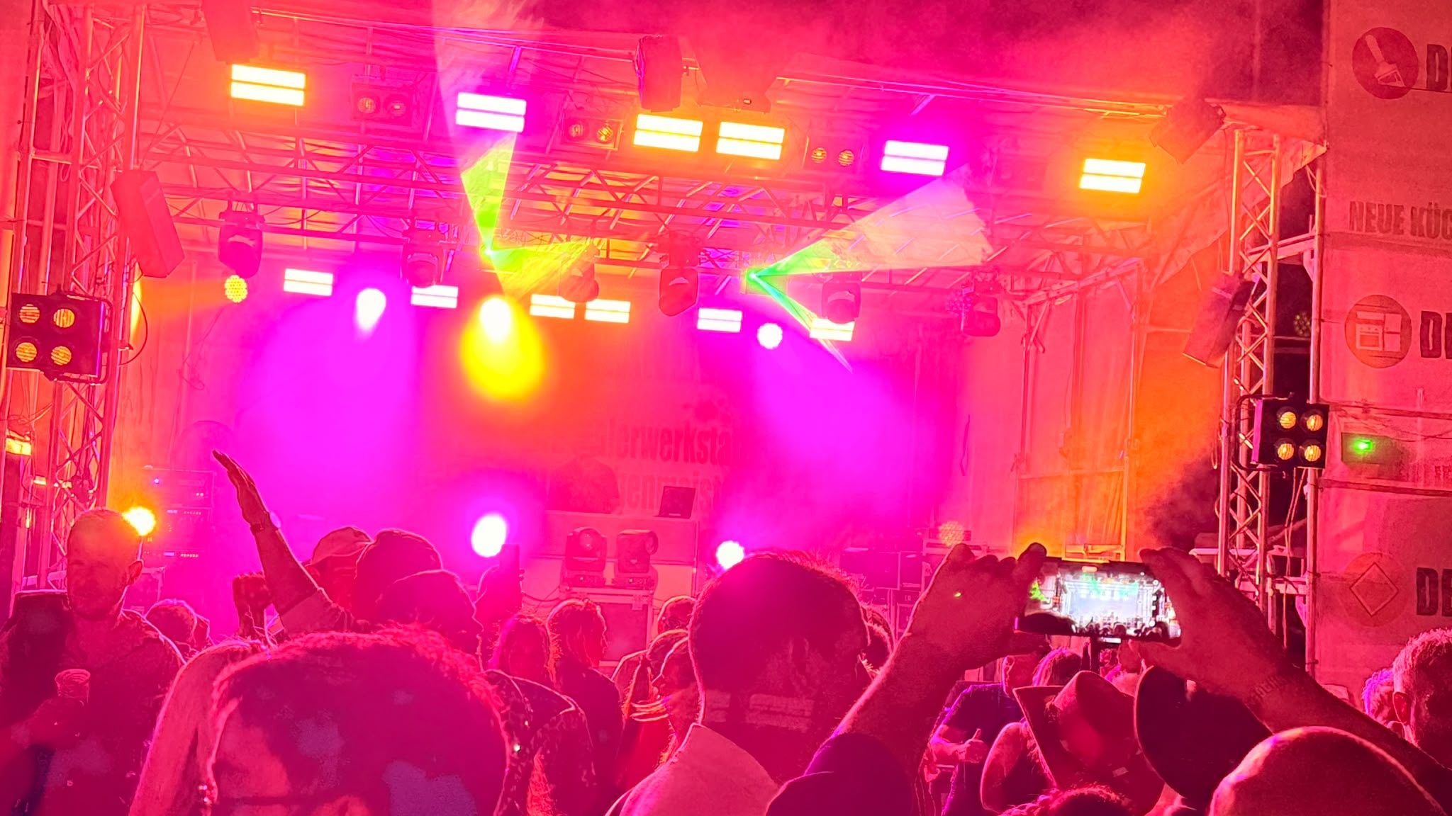 Künstler beim Brenkenhagen Open Air 2026