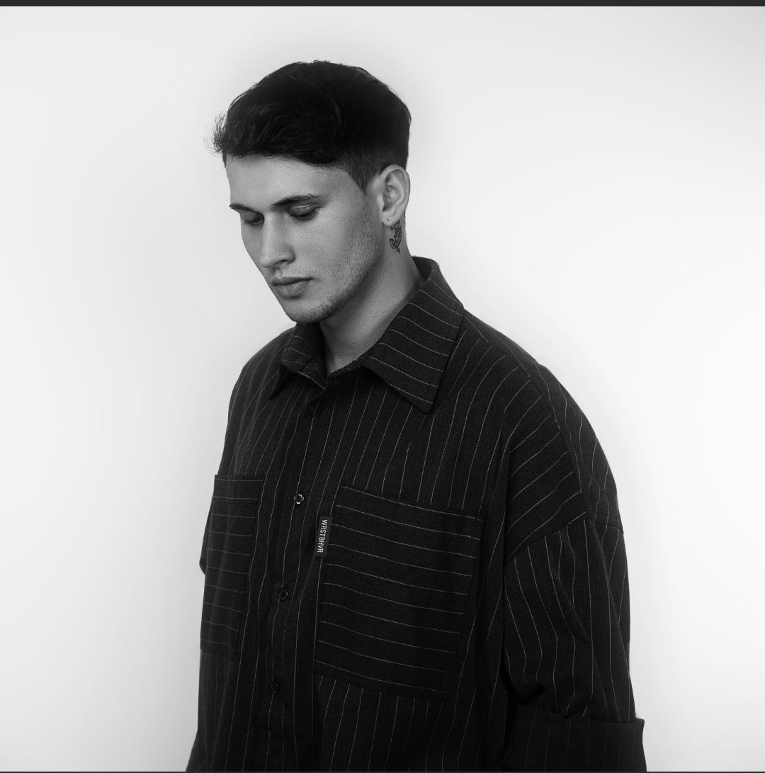 Layn – Adrian Mönning